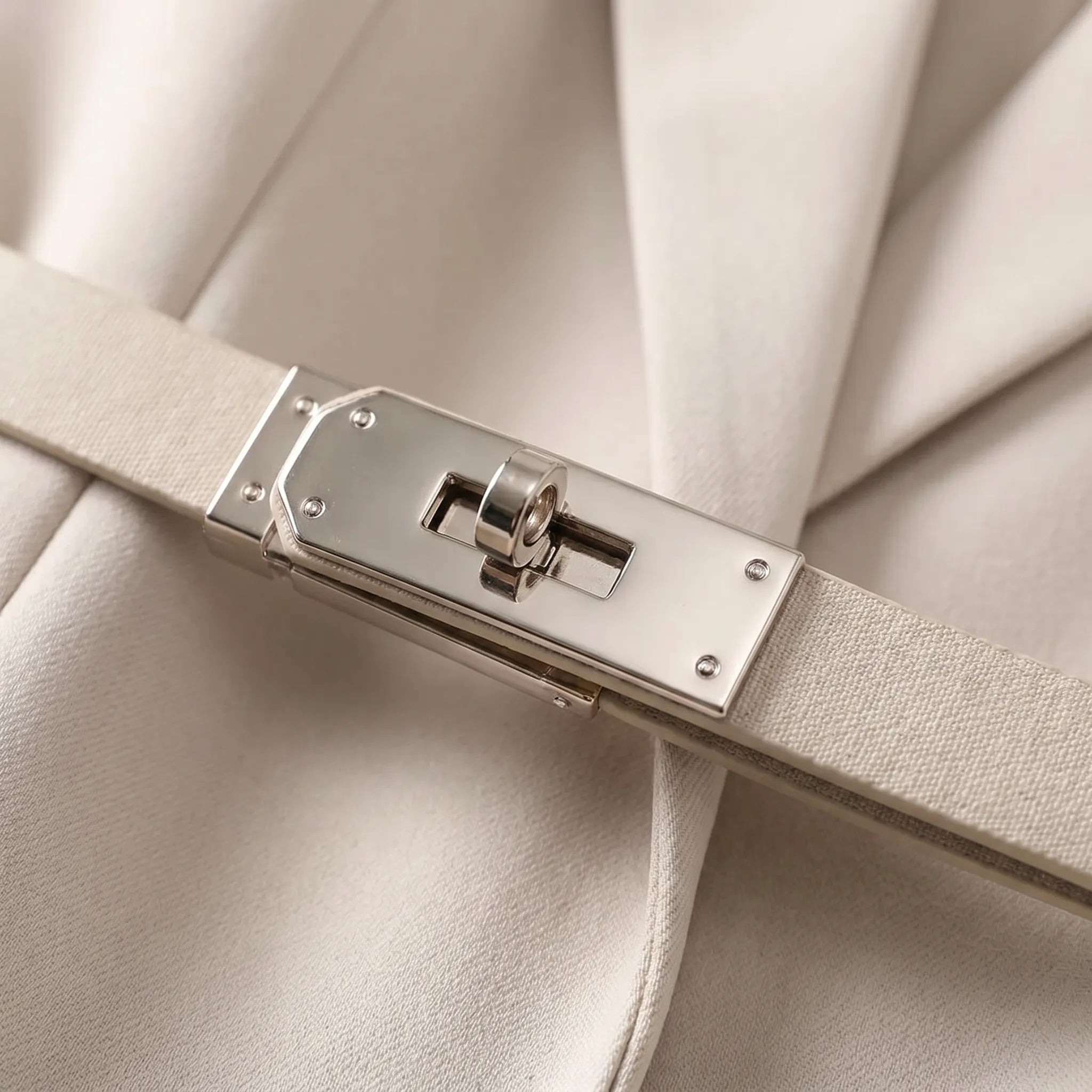 Cintria - Blazer Ajusté Avec Ceinture